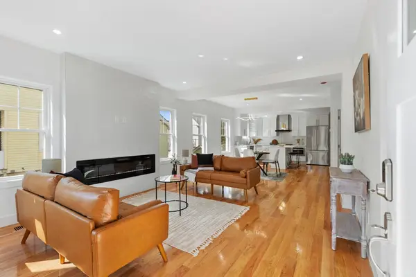 9-11 Harriet Ave #11, Belmont, MA 02478