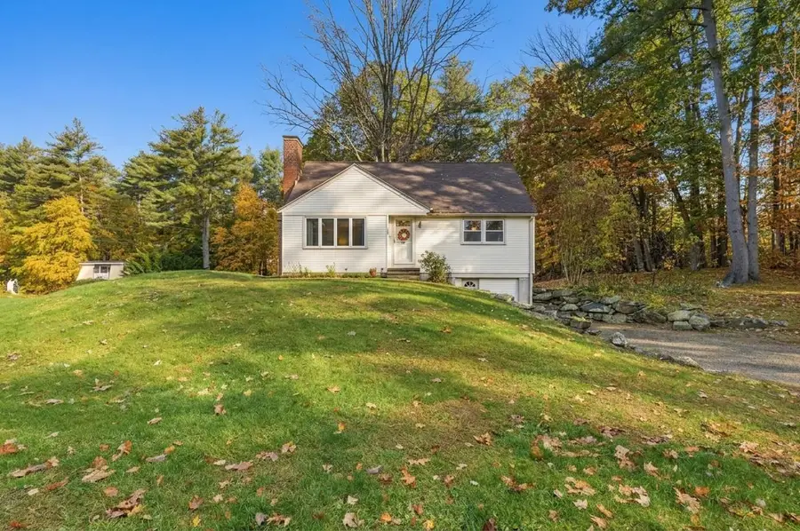 219 Amherst St, Granby, MA 01033 - #3