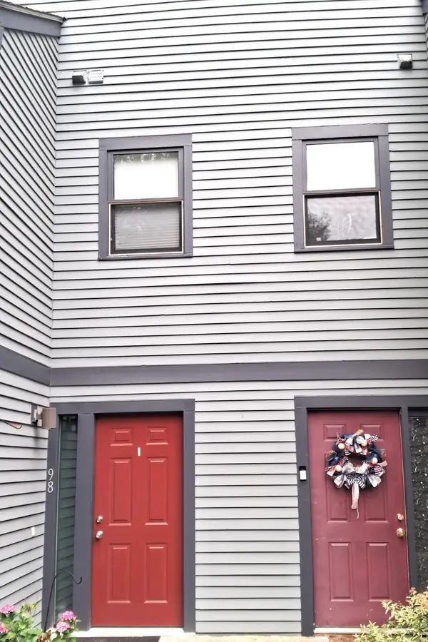 110 Dean Sr #98, Taunton, MA 02780