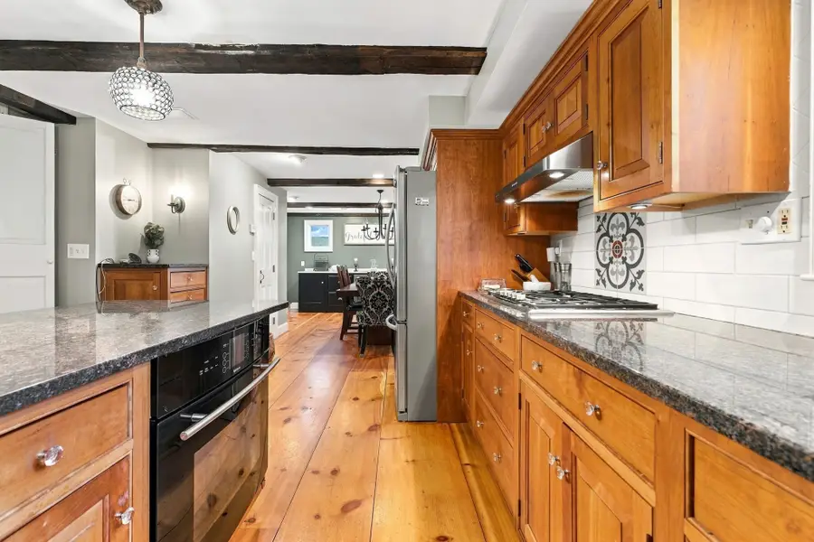 405 Andover St, Wilmington, MA 01887 - #3