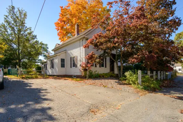 3 Fletcher St, Ayer, MA 01432