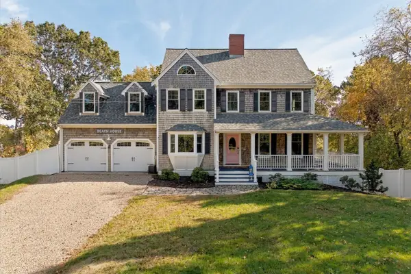 6 Luigi Ave, Bourne, MA 02562