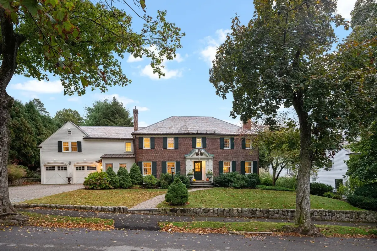 32 Pickwick Rd, Newton, MA 02465 - #1