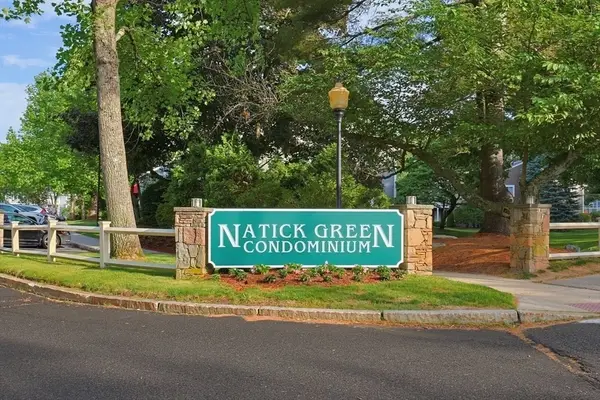 4 Post Oak Ln #19, Natick, MA 01760
