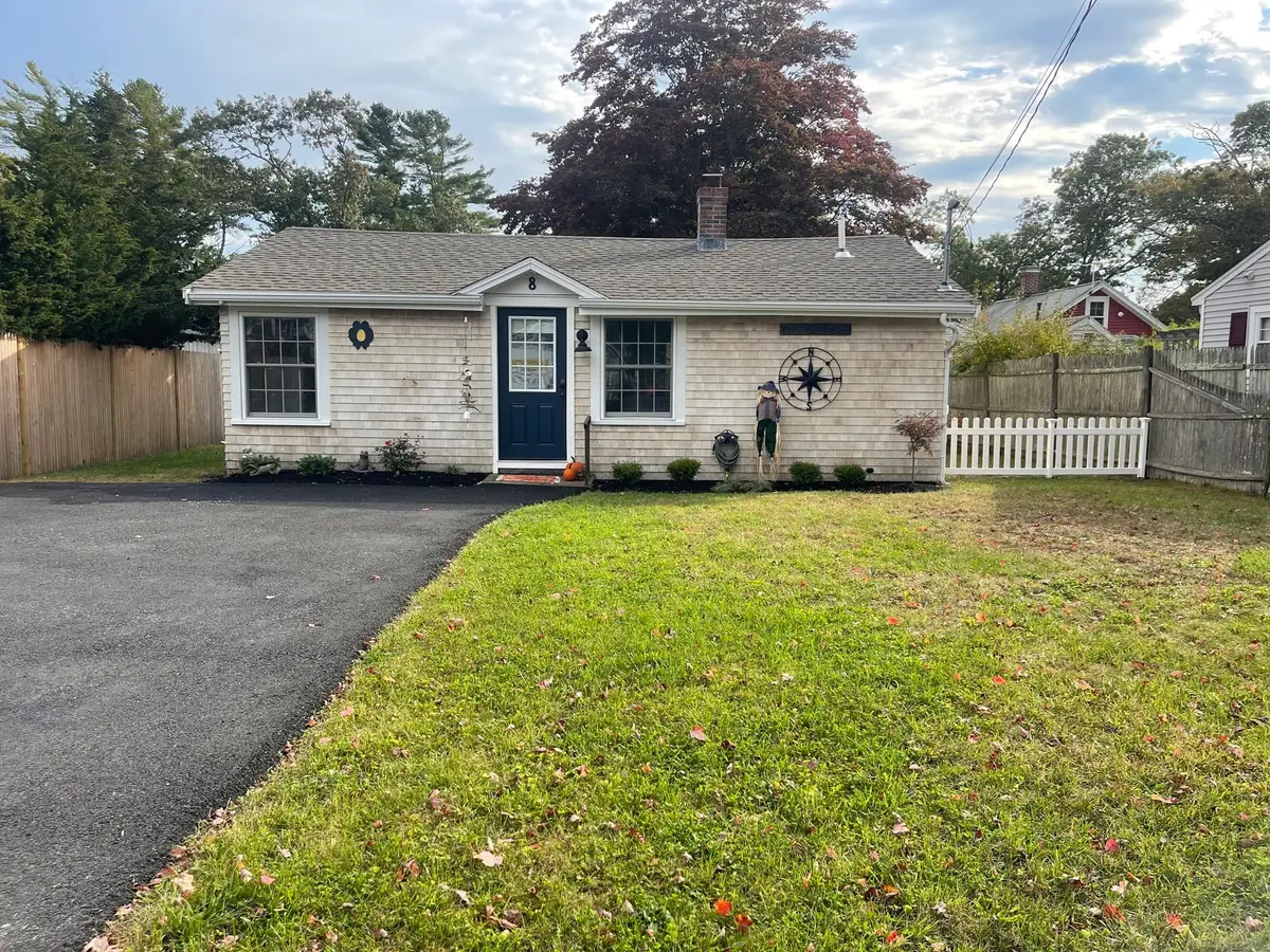 8 Bungalow Ln, Wareham, MA 02532 - #1
