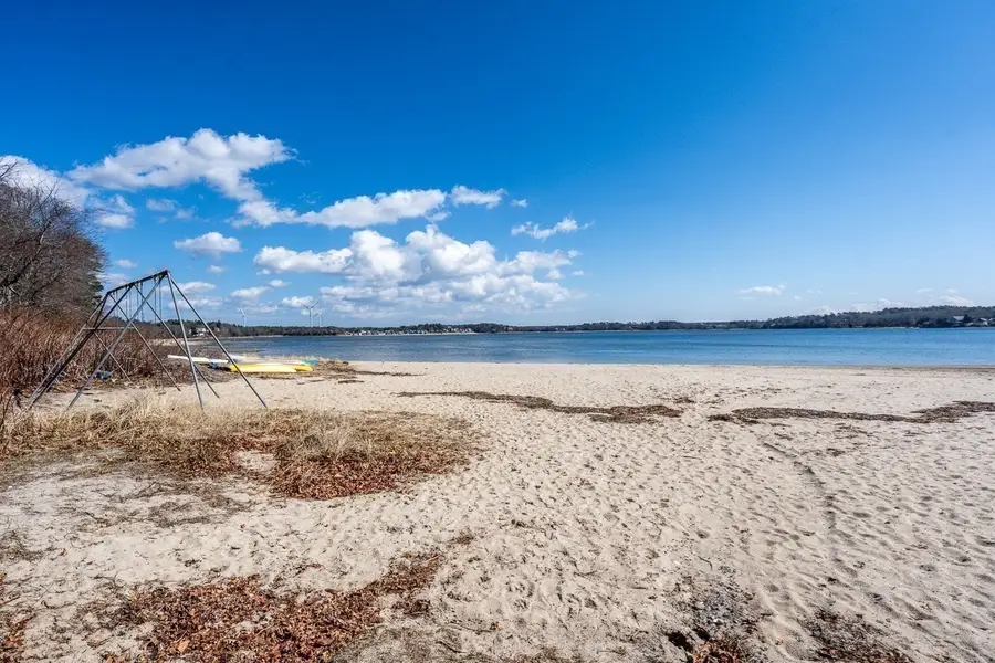 8 Bungalow Ln, Wareham, MA 02532 - #2