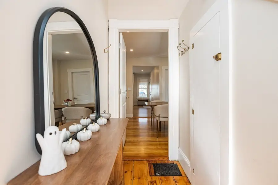 6 Trask St, Danvers, MA 01923 - #3