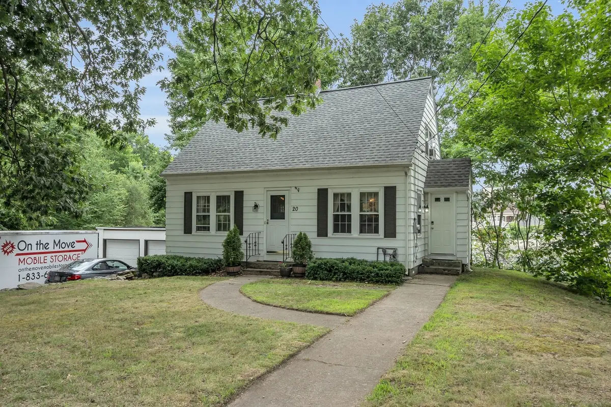 20 Pleasant St, Lunenburg, MA 01462 - #1