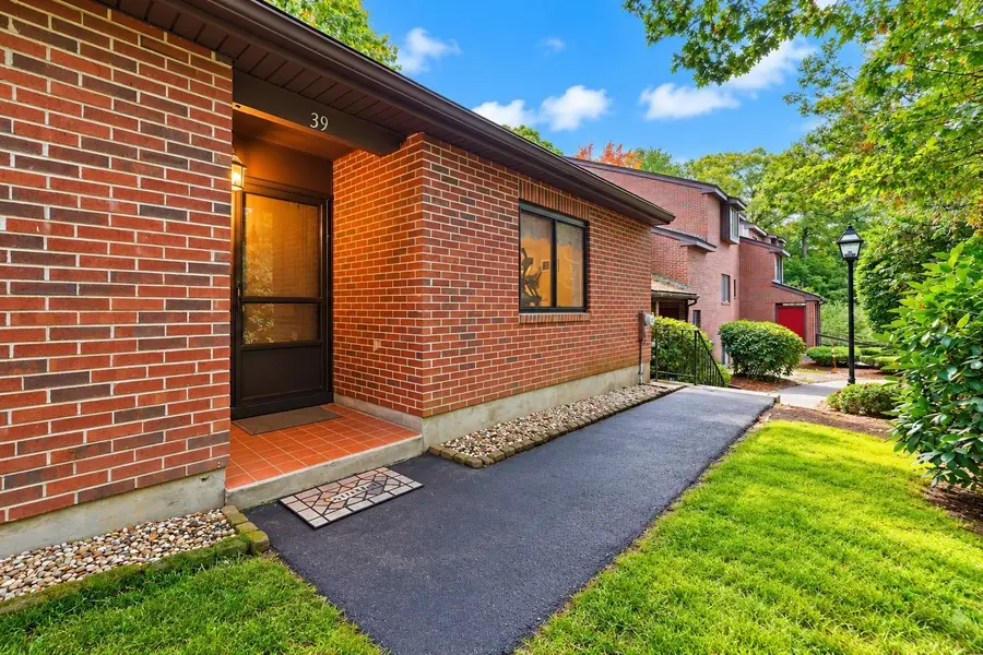 39 Highwood Dr #39, Franklin, MA 02038 - #2