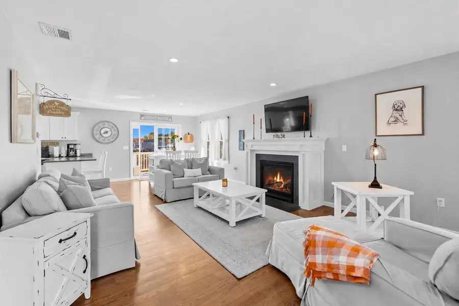 155 Prattown Ln, Bridgewater, MA 02324 - #2