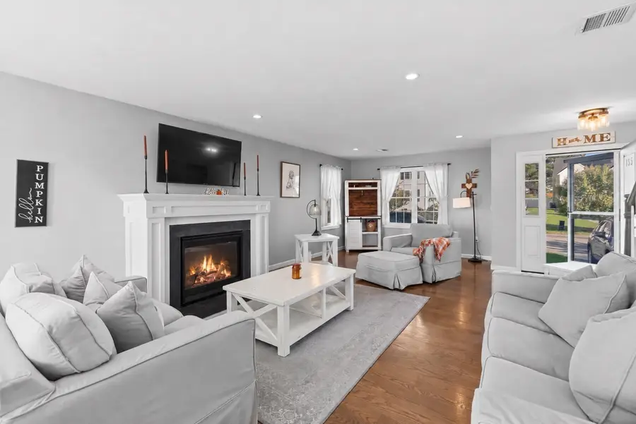 155 Prattown Ln, Bridgewater, MA 02324 - #3