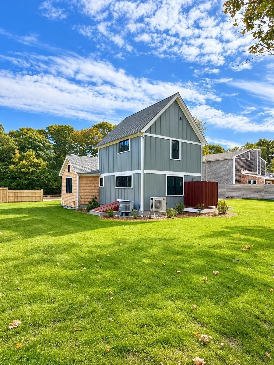 25 Oak Avenue, Oak Bluffs, MA 02557 - #3
