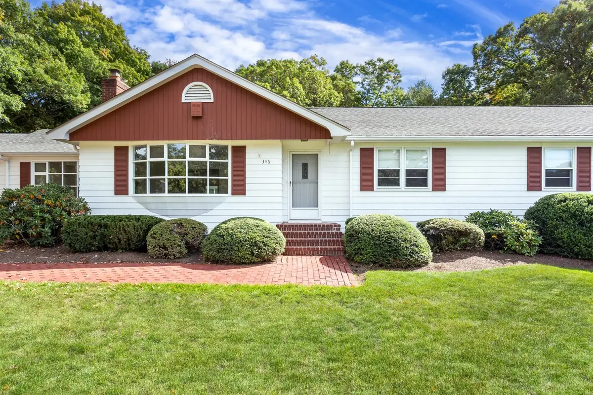 346 Chestnut St, Franklin, MA 02038 - #1