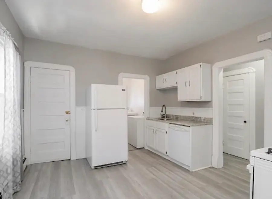 34 Nonotuck Ave, Chicopee, MA 01013 - #2
