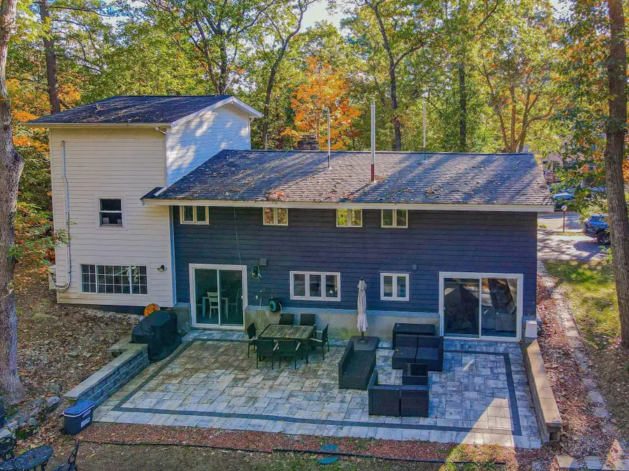 6 Aqueduct Rd, Wayland, MA 01778 - #2