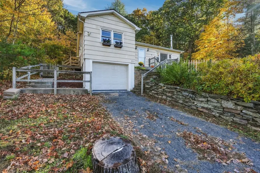 214 Federal St, Belchertown, MA 01007 - #2