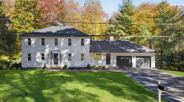 7 Hillcrest Dr, Chelmsford, MA 01824
