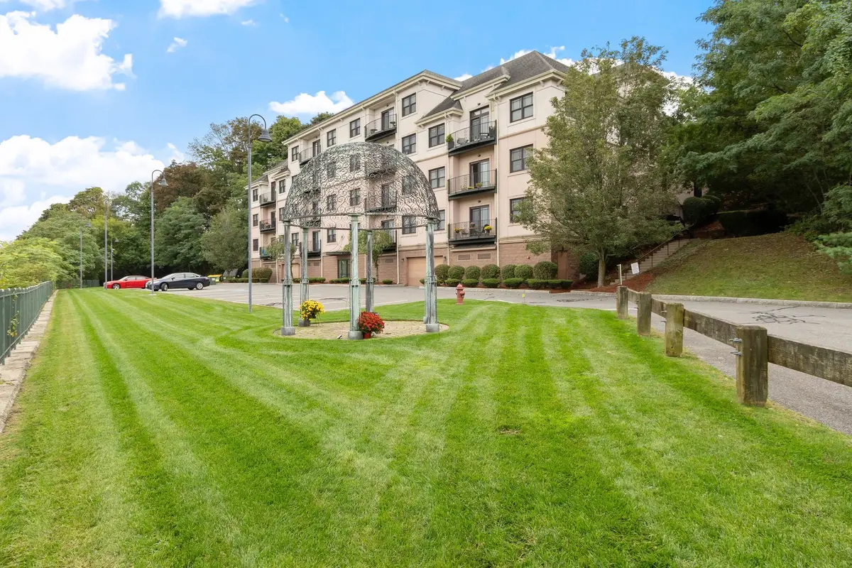 558 E Merrimack St #34, Lowell, MA 01852 - #1