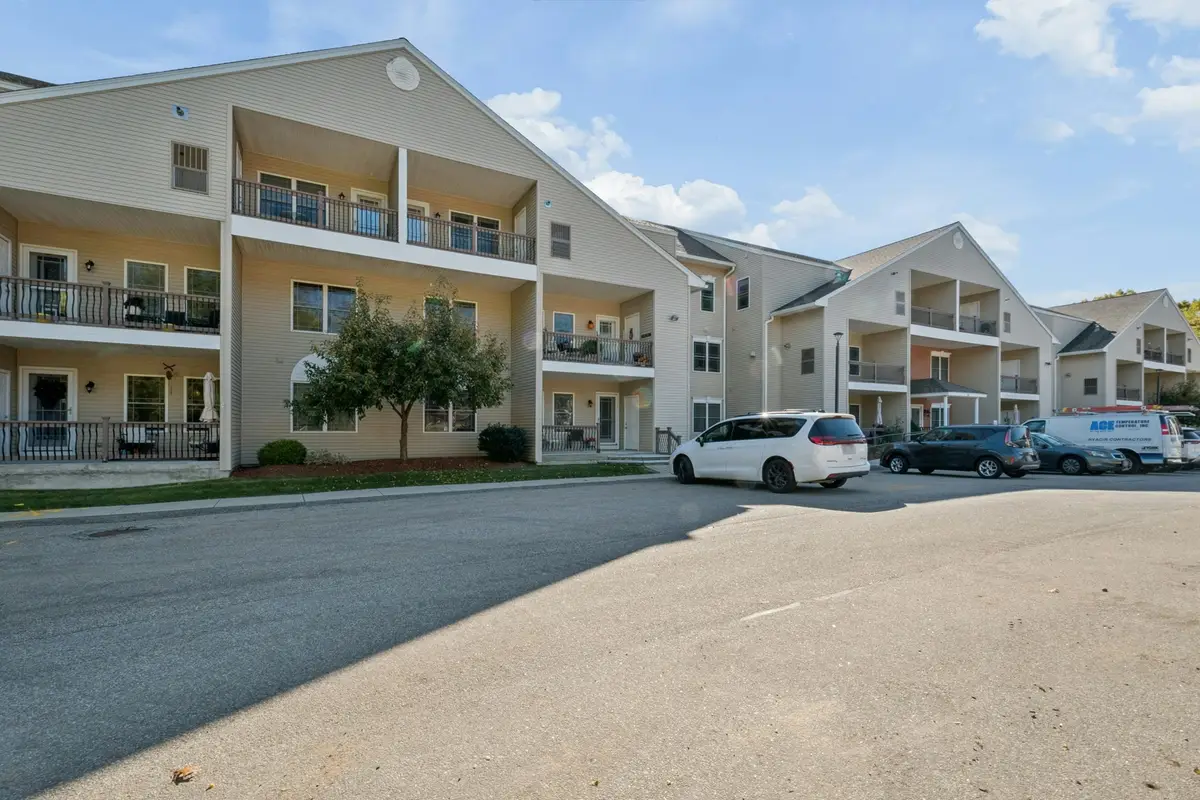 216 Reservoir St #102, Holden, MA 01520 - #1