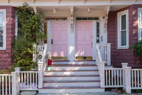 247 Chestnut St #2, Cambridge, MA 02139