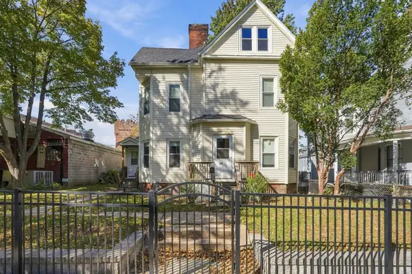 311 Walnut St, Holyoke, MA 01040