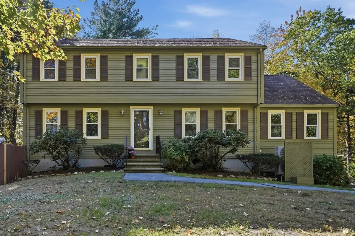 8 Montclair Ave, Andover, MA 01810 - #1