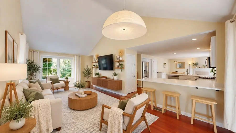 6 Derby St, Framingham, MA 01701 - #3