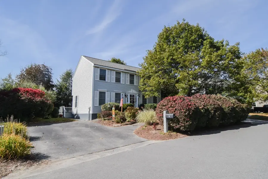 9 Wimbledon Crossing, Dracut, MA 01826 - #2