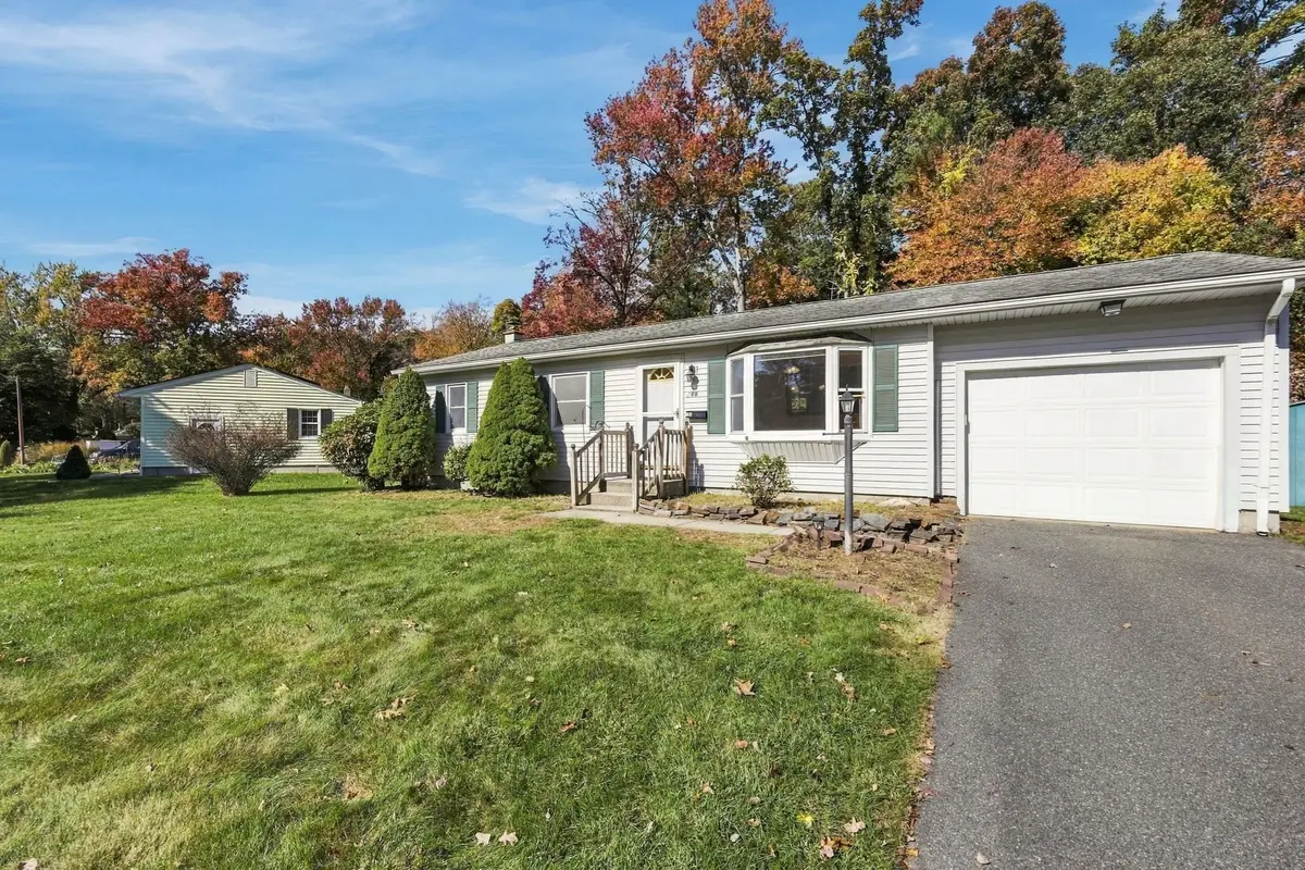 286 Peekskill Ave, Springfield, MA 01129 - #1