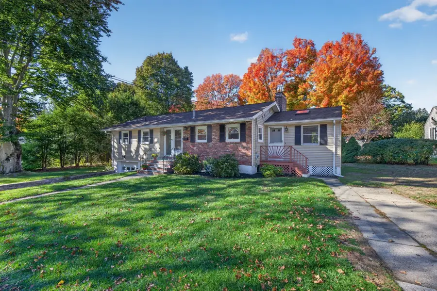 90 Woodstock St, North Andover, MA 01845 - #2