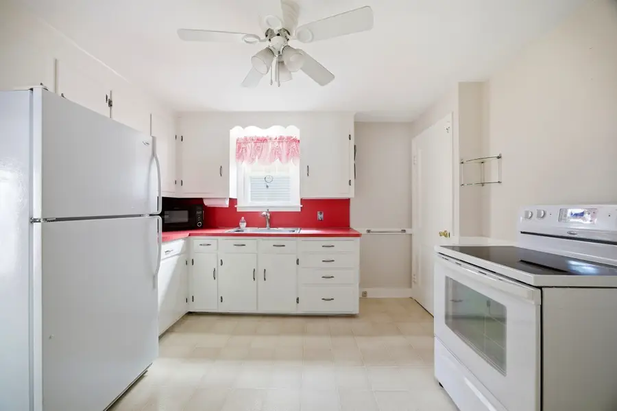 163 Ellsworth Ave, Springfield, MA 01118 - #2