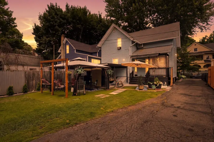 194 Massasoit St, Springfield, MA 01107 - #2