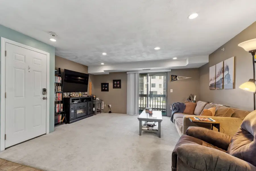 12 Village Ln #45, Tyngsborough, MA 01879 - #3