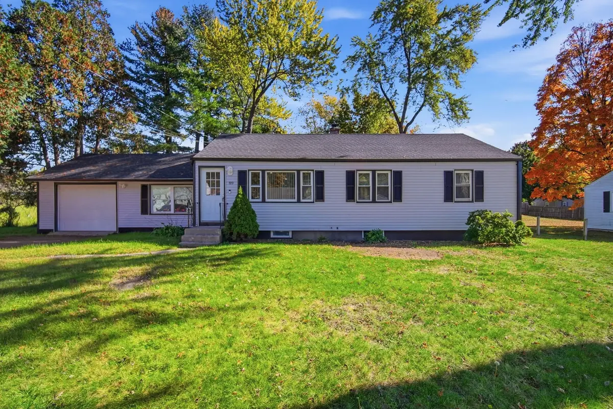 89 Juniper Dr, Springfield, MA 01119 - #1