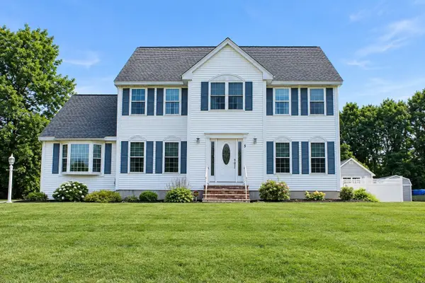 5 Abbey Rd, Methuen, MA 01844