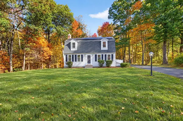 3 Canter Rd, Tyngsborough, MA 01879