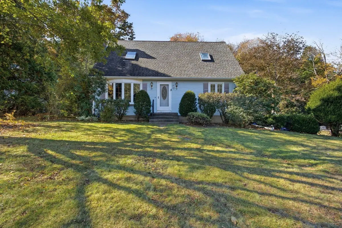 3 Matthew Drive, Easthampton, MA 01027 - #1