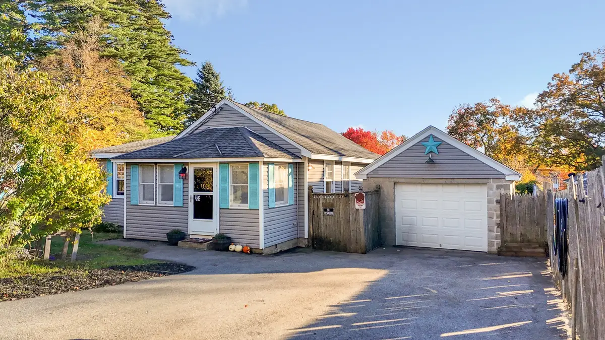 100 Hilltop Rd, Dracut, MA 01826 - #1