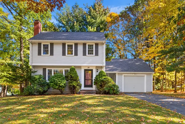 28 Arbor Dr, Shrewsbury, MA 01545