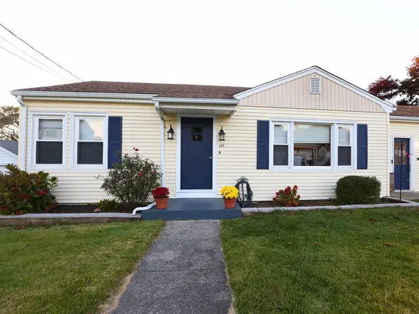 147 Dellawanda Rd, Swansea, MA 02777