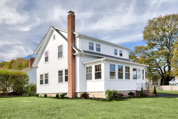 262 Washington St, Gloucester, MA 01930