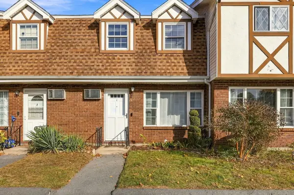 945 Riverside Dr #4C, Methuen, MA 01844