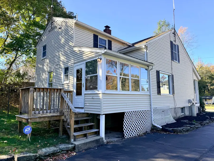 23 Gertrude St, Uxbridge, MA 01569 - #2