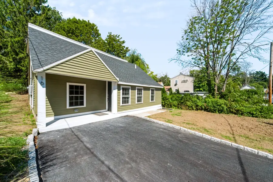 16 Winter Pl, Winchendon, MA 01475 - #3