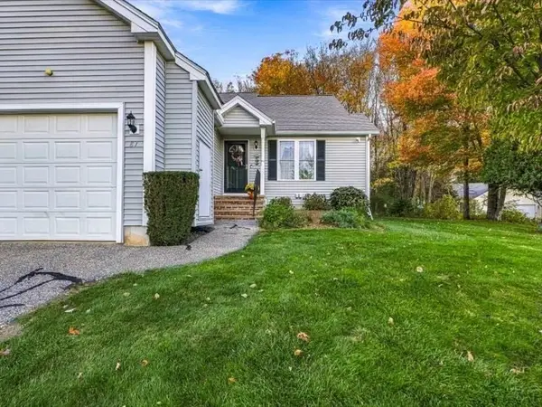 81 Country Squire Rd #81, Uxbridge, MA 01569
