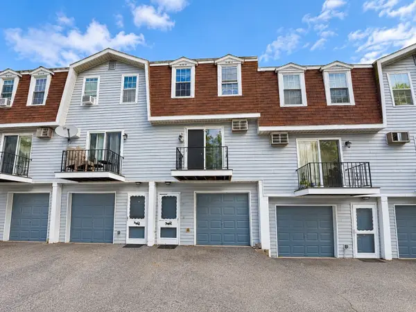 1271 Pawtucket Blvd #11, Lowell, MA 01854