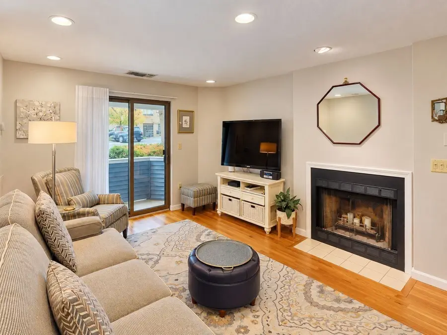 1216 Vfw Pkwy #41, Boston, MA 02132 - #3
