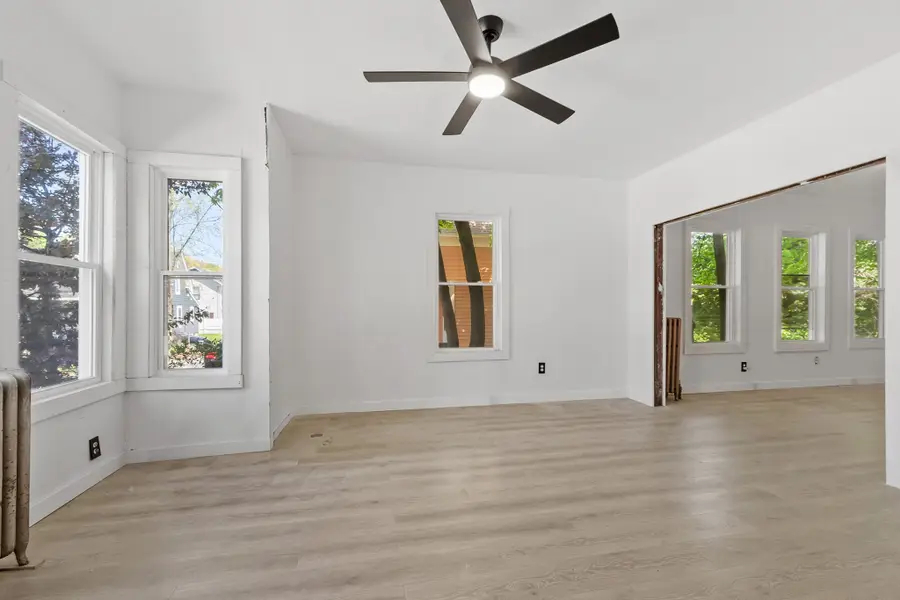 15 Redman Pl, Fitchburg, MA 01420 - #3