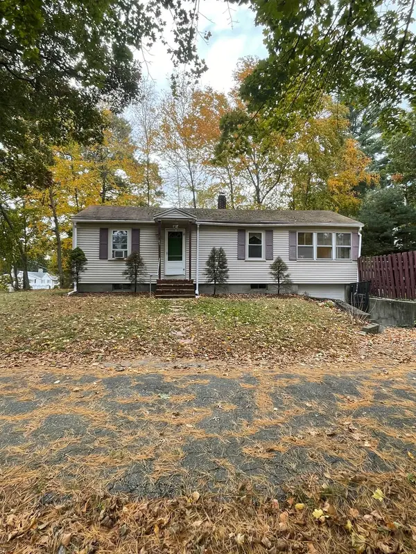 86 Scadding, Taunton, MA 02780