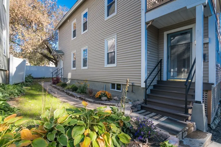 17 Carpenters Ln, Greenfield, MA 01301 - #2